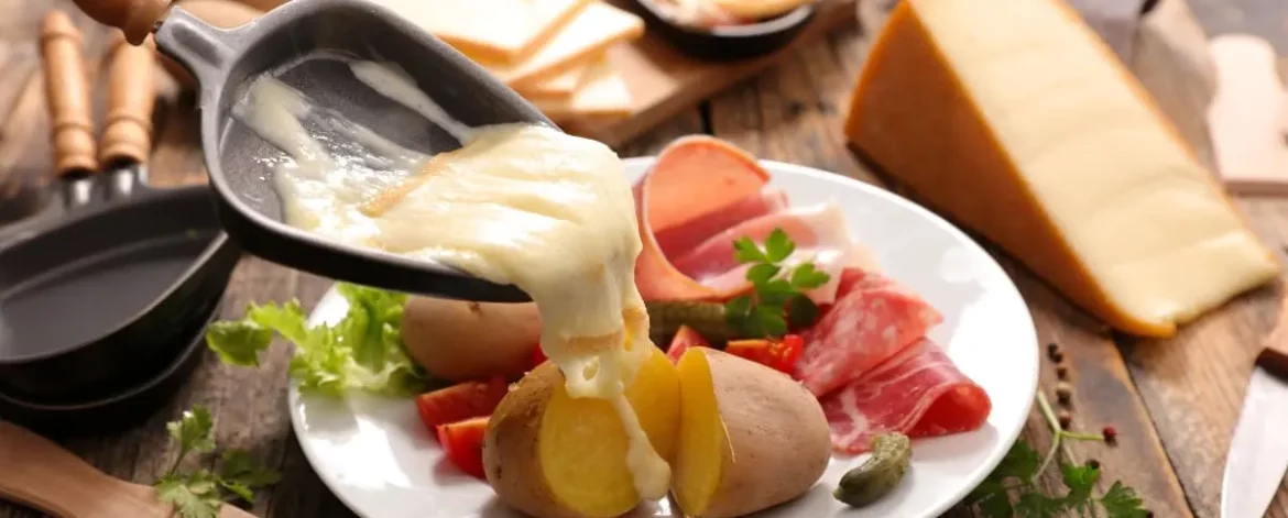 raclette-traditionnelle-ou-revisitee-nos-idees-gourmandes-chez-plaisirs-fermiers-1-_1_ raclette-traditionnelle-ou-revisitee-nos-idees-gourmandes-chez-plaisirs-fermiers-1-_1_