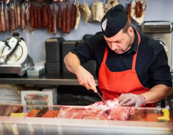 role-savoir-faire-du-boucher-choix-morceaux-cuissons-ideales-_1_ role-savoir-faire-du-boucher-choix-morceaux-cuissons-ideales-_1_